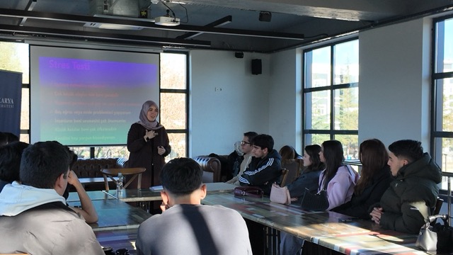 Sakarya Üniversitesinde öğrenciler sınav kaygısı ve stresle başa çıkma yöntemleri konusunda bilgilendirildi