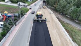 Yol bakım ve onarım çalışması, asfalt serimi.