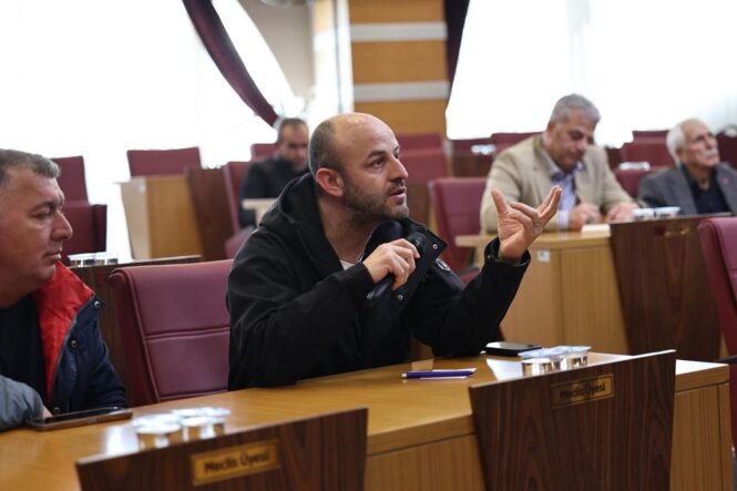 Osman Çelik, Serdivan’daki 24 Mahallenin Muhtarıyla İlçenin Durumunu İstişare Etti