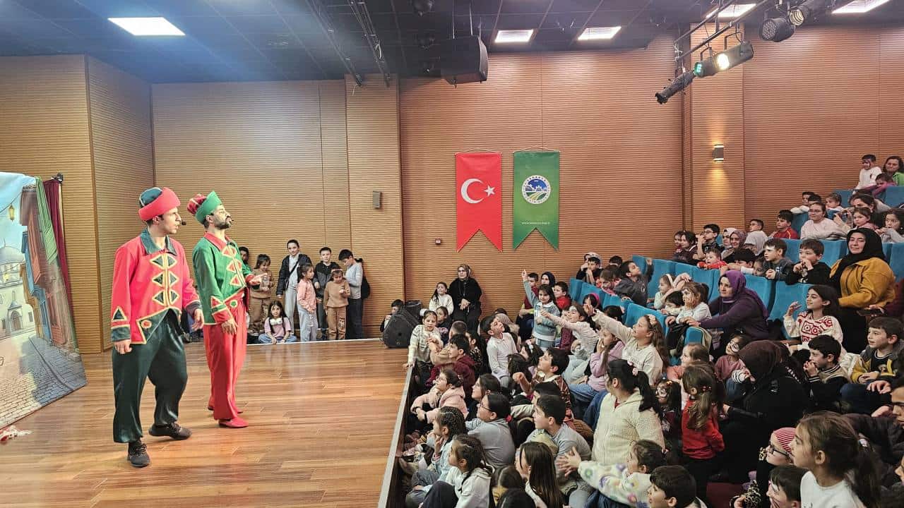 Geyve Sosyal Gelişim Merkezi’nde Çocuklar Ramazan’ın Neşesini Atölye ve Tiyatro Etkinlikleriyle Yaşadı