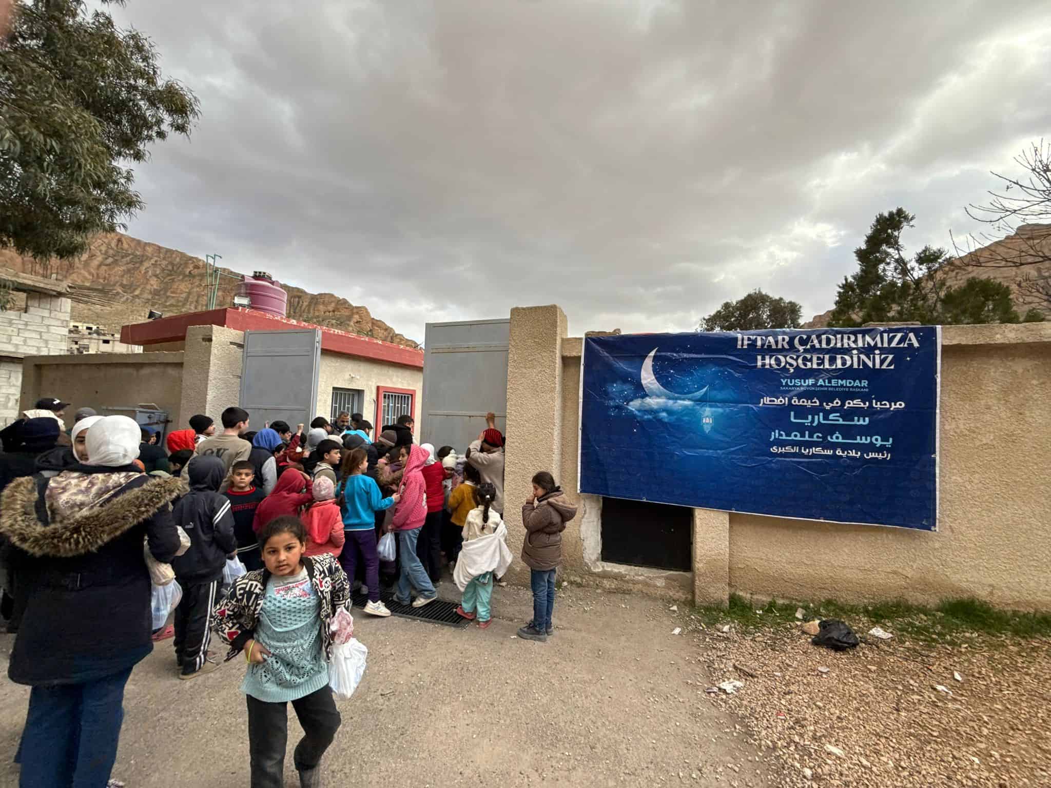 Sakarya Büyükşehir Belediyesi, Şam'da Ramazan İftarlarını Kırsal Bölgelerde Sürdürüyor