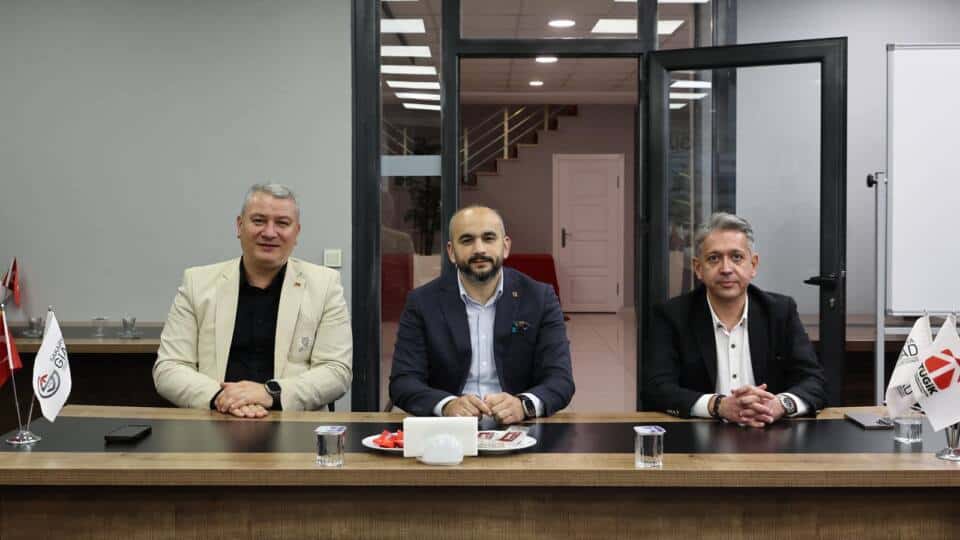 Serdivan’da Belediye Projeleri ve İlçenin Gelişim Vizyonu Sakarya GİAD Programında Değerlendirildi