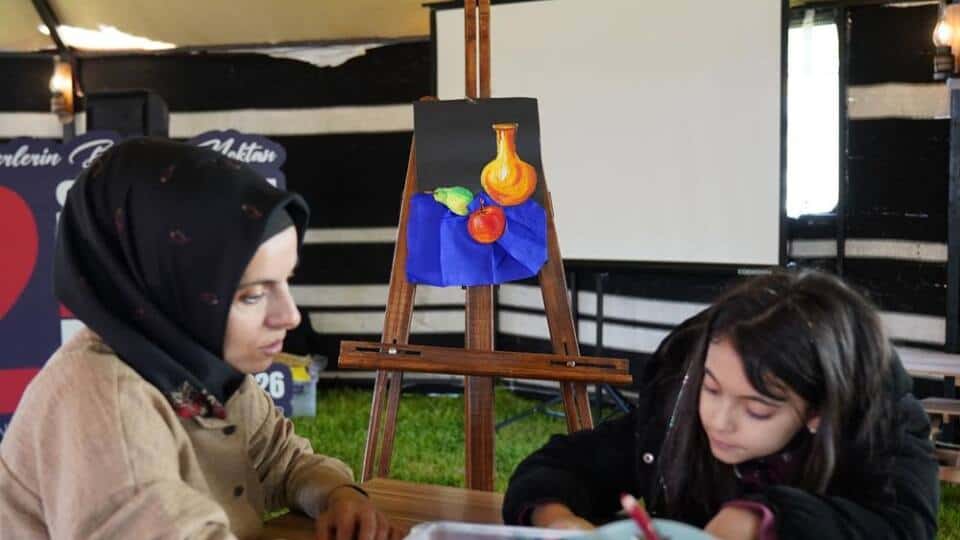 Serdivan 2. Kitap Fuarı’nda Çocuklar İçin Sanat Atölyeleri ve Kukla Gösterileri İlgi Görüyor