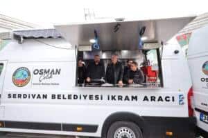 Serdivan Belediyesi, Yeni Temizlik ve İkram Araçlarıyla Hizmetlerini Geliştiriyor