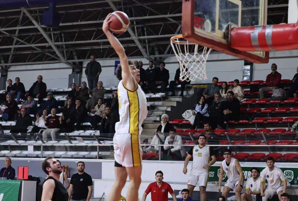 Serdivan Belediyesi Basketbol Takımı, Sivas’taki Türkiye Finalleri’nde İlçeyi Temsil Edecek