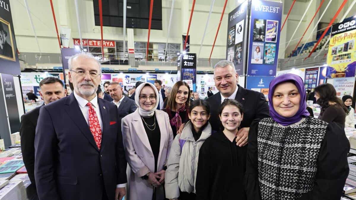 Serdivan’da 2. Kitap Fuarı İlçede Kültürel Canlılığı ve Gençlerin Katılımını Artırıyor