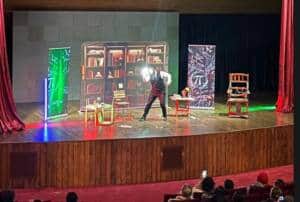 Serdivan’da Nikola Tesla’nın Hayatını Anlatan Tiyatro Oyunu İlçede Yoğun İlgiyle Sahnede